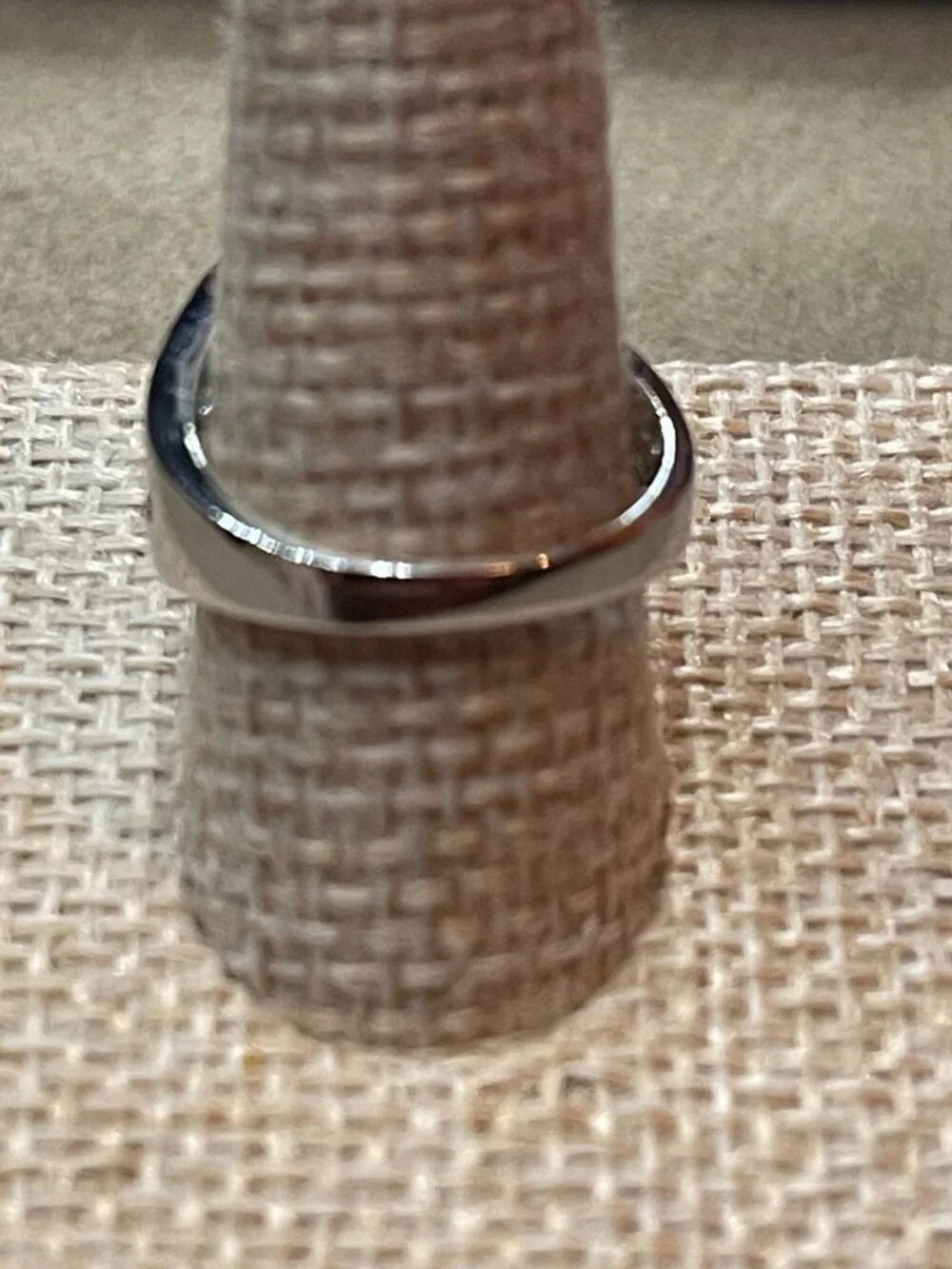 Vintage 80s Silver-Toned Rhinestone Interlocking Ribbon Crossover Ring Size 6.75